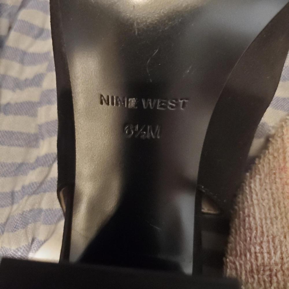 Nine West peep toe heels NWOT - Picture 3 of 3